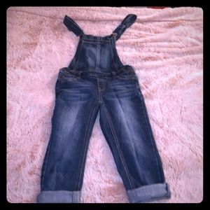 🥰Cute overalls 💕